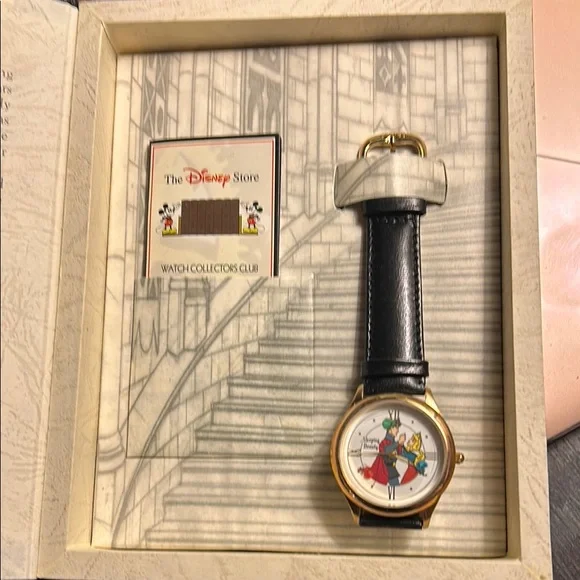 Disney Sleeping Beauty Limited Edition Watch - Picture 4 of 13